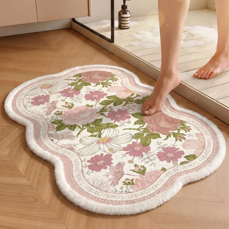Floral gemusterter Badteppich
