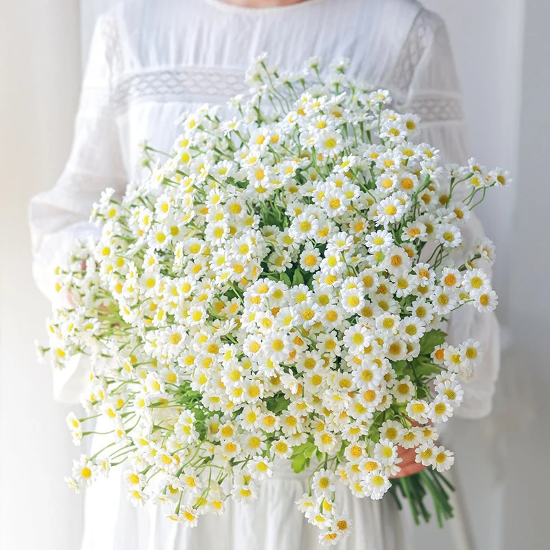 Lebensechte gelbe Blumenstängel