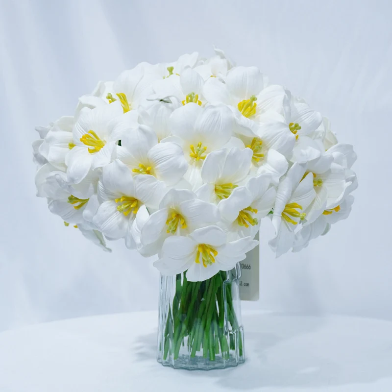 Lebensechter Gelber Blumenstrauß