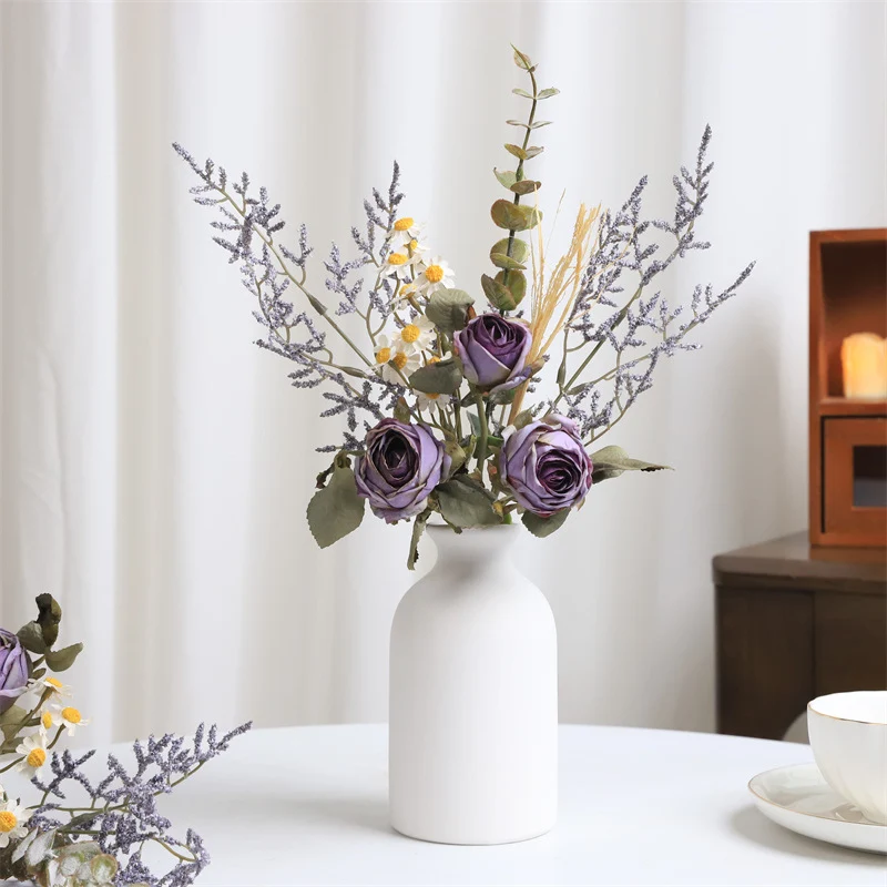Elegante Blumenarrangement