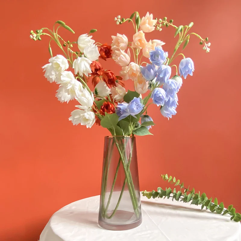 Lebensechte Blumenstamm-Anordnung