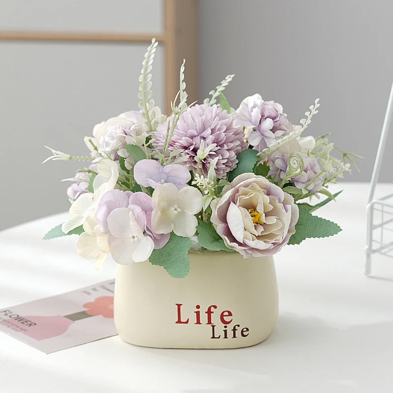 Lebensechter Blumen-Tischmittelstück-Arrangements