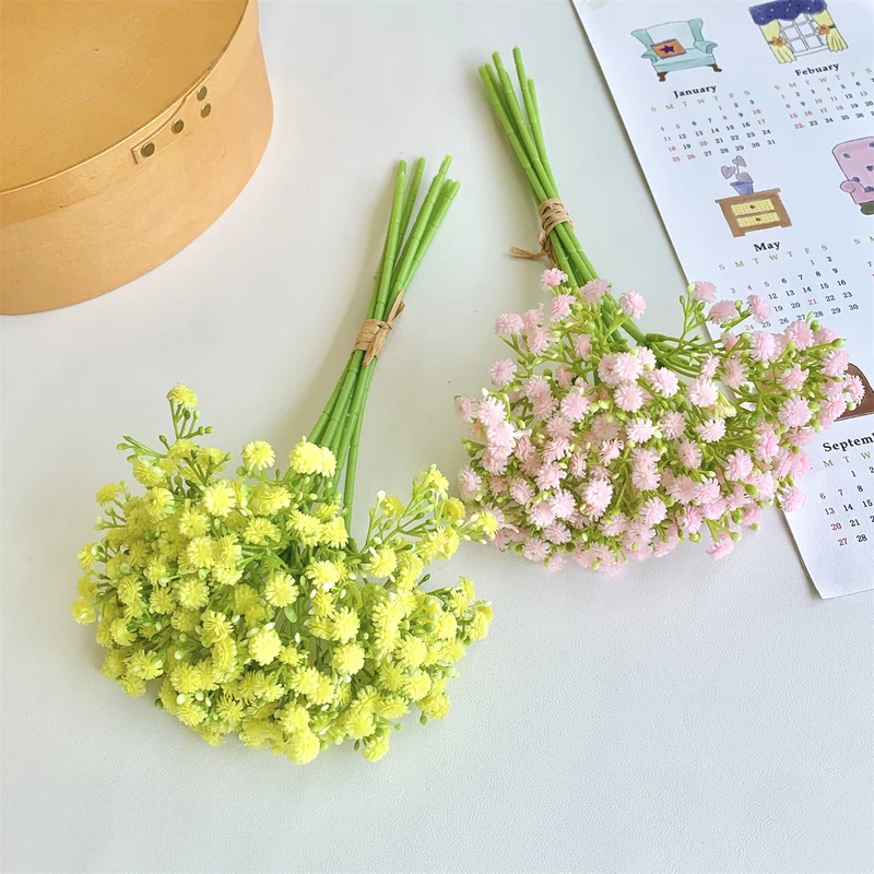 Dekorative Blumenanordnung