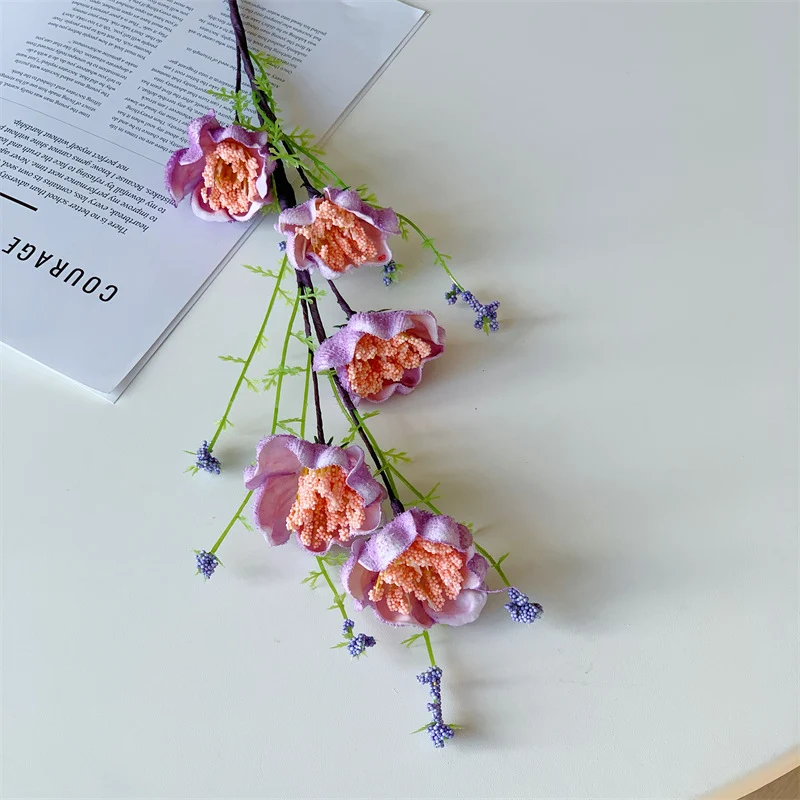 Dekorative Blumenstrauß für die Innenraumdekoration