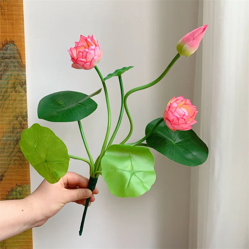 Künstliche Lotusblumenarrangement