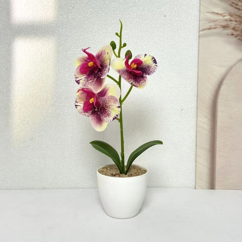 Realistische künstliche Orchideenpflanze für die Wohnkultur-Darstellung