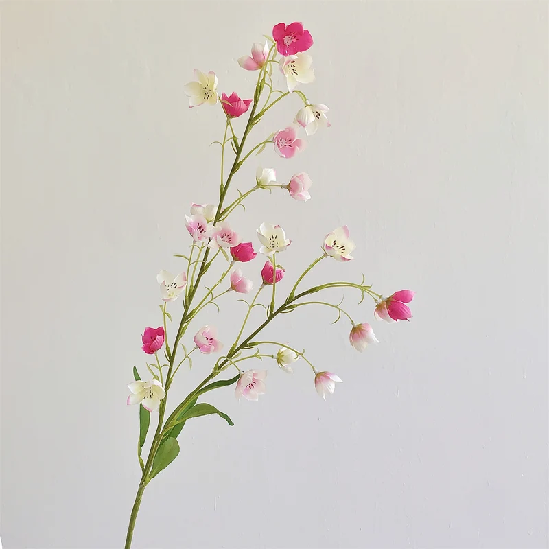 Künstliche Blumenarrangement