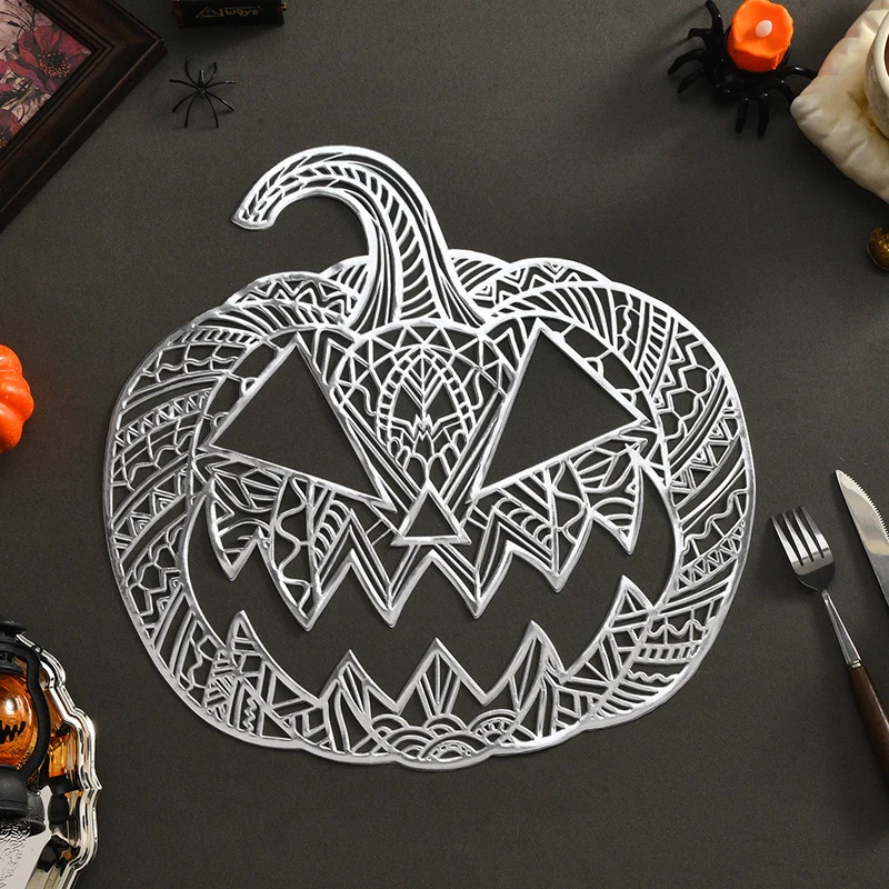 Filigranes Kürbis-Tischplätzchen aus hitzebeständigem Kunststoff für Halloween-Tischdeko