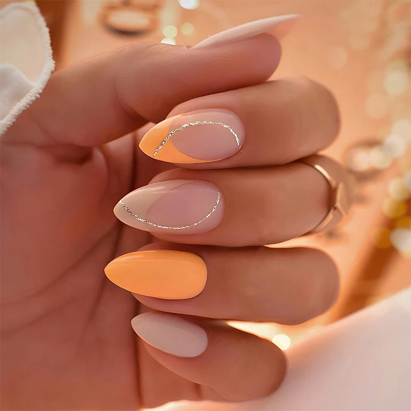 Stylisches Press-On Nail Art Set mit glamourösen Akzenten
