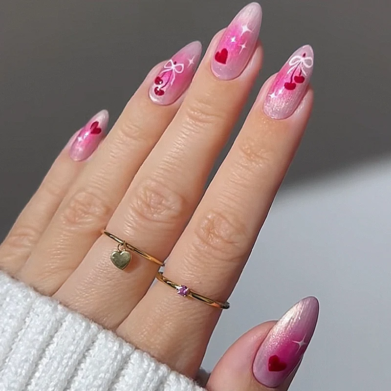 Herz-Themen Gradient Press-On Nagelkunst
