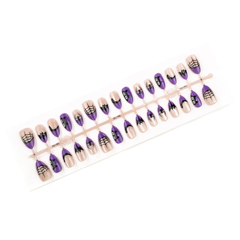 Halloween-Themen Press-On Nagelkunst Set mit Spinnen- und Netzmuster