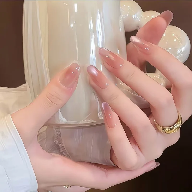 Elegante Gel-Nagelerweiterungen