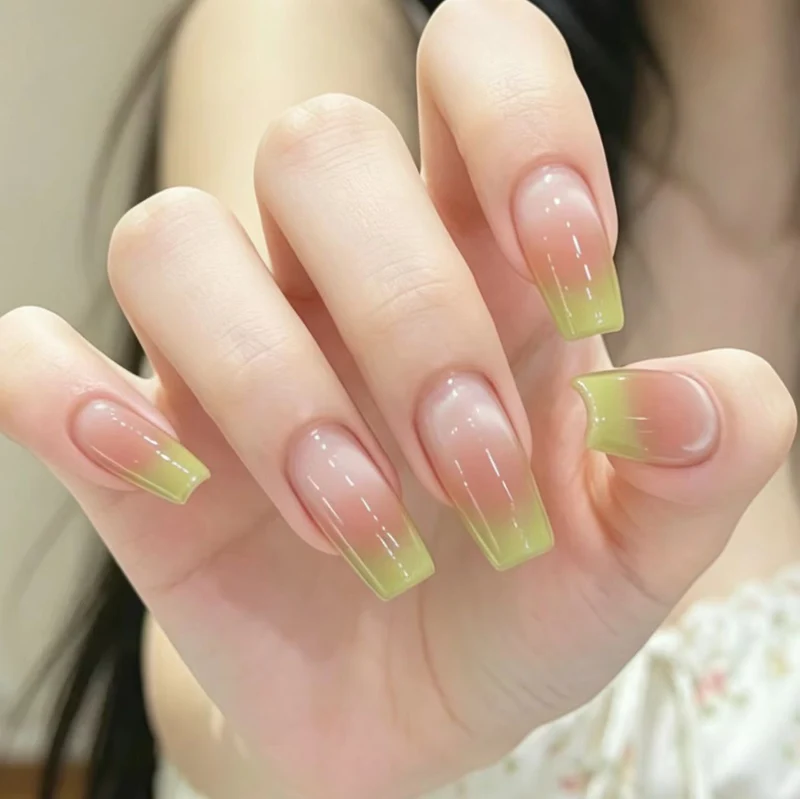 Ombre Acryl Nagelerweiterungen