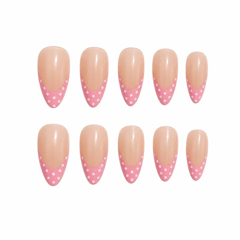 Stylische French Tip Nagelverlängerungen