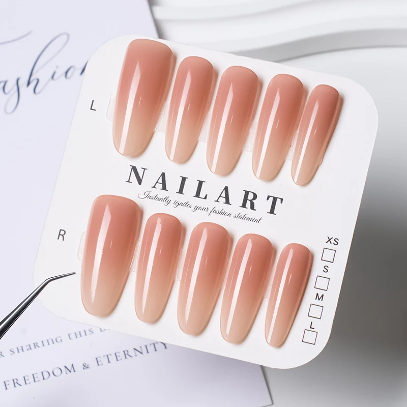 Glänzende mandelförmige Press-On-Nageltips