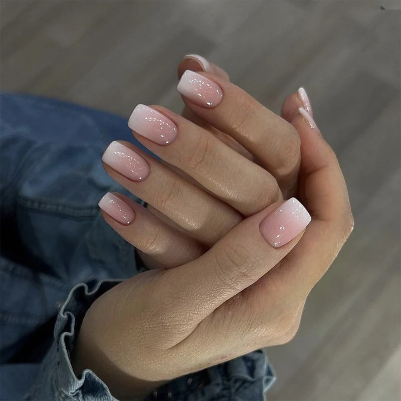 Professionelle Glossy Ombre Nagelverlängerungen