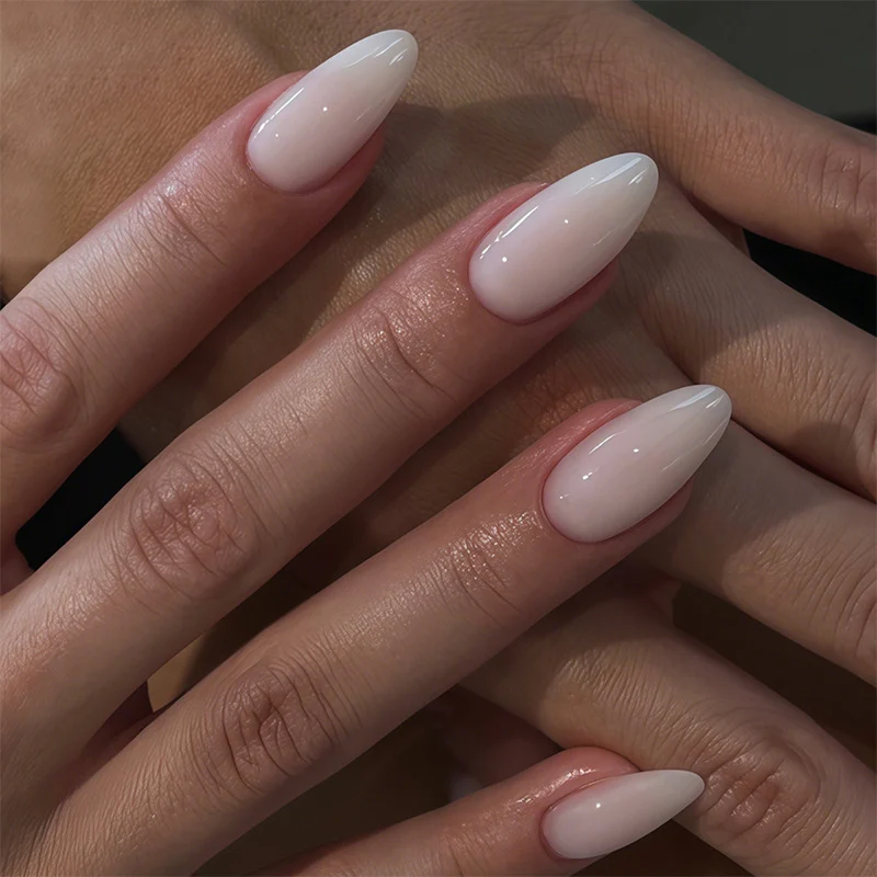Glänzendes mandelgeformtes Press-On-Nagelkunst-Set
