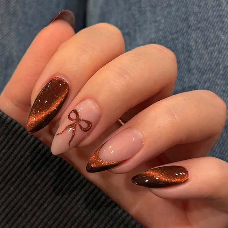 Glamouröses Stiletto Press-On Nagelkunstset mit Details