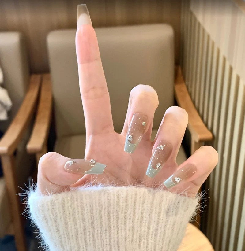 Premium Glänzende Gel Nagelverlängerungen
