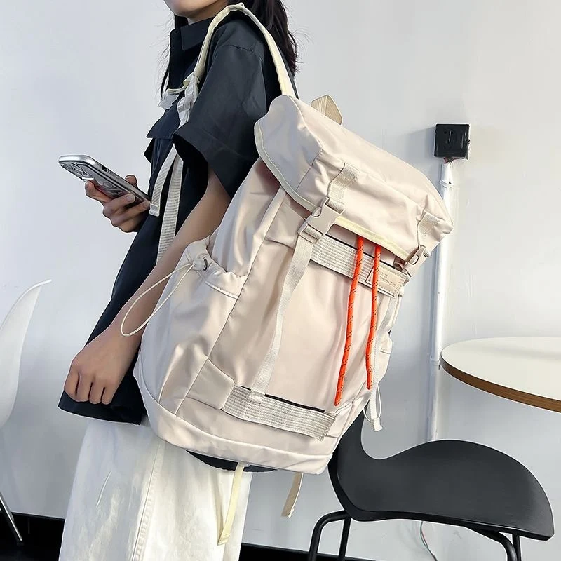 Vielseitiger Outdoor-Reiserucksack Karnz