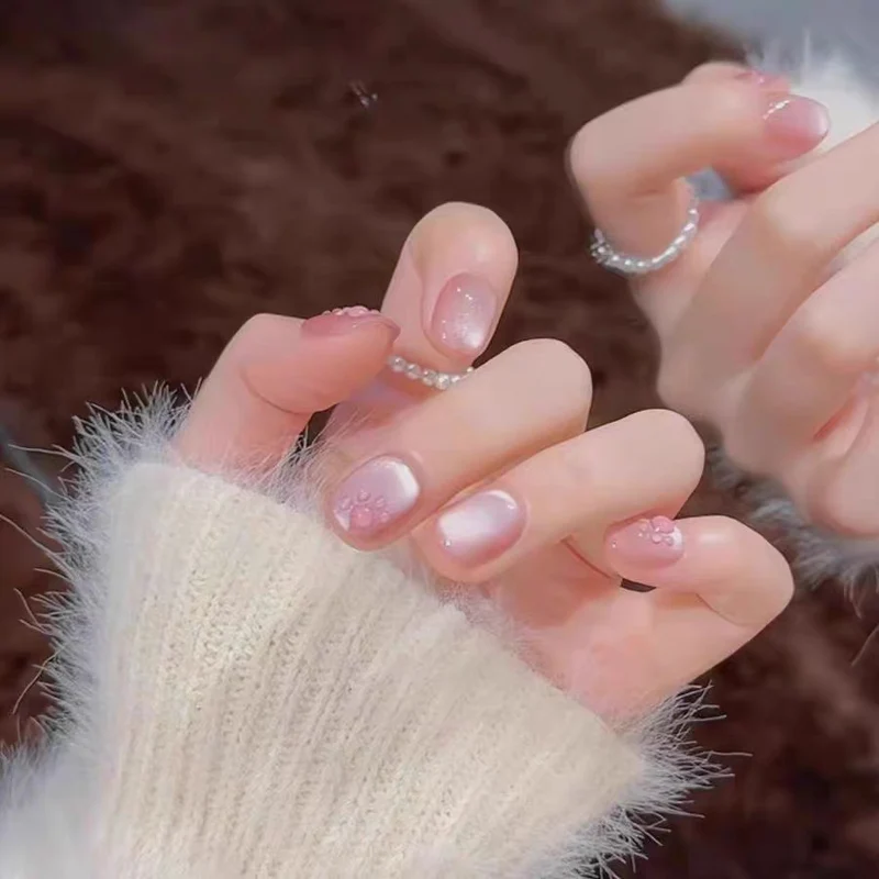 Dekorative Blumennagelkunst Tipps