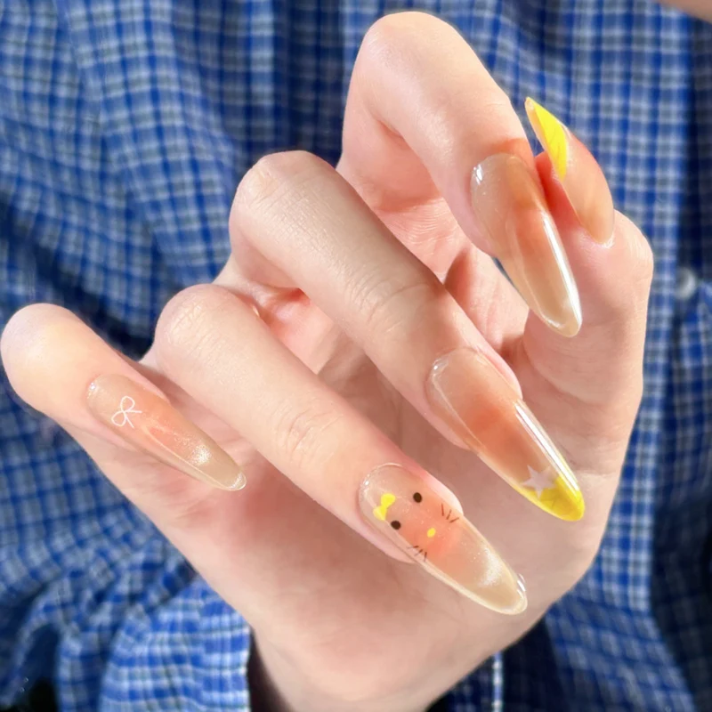Dekoratives florales Nagelkunst-Set