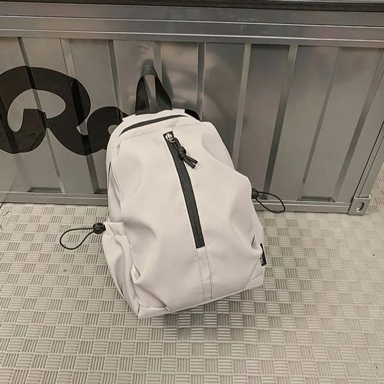 Moderner kompakter Reise-Rucksack Karnz