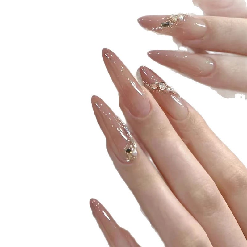 Blumenverzierte Stiletto Nail Art