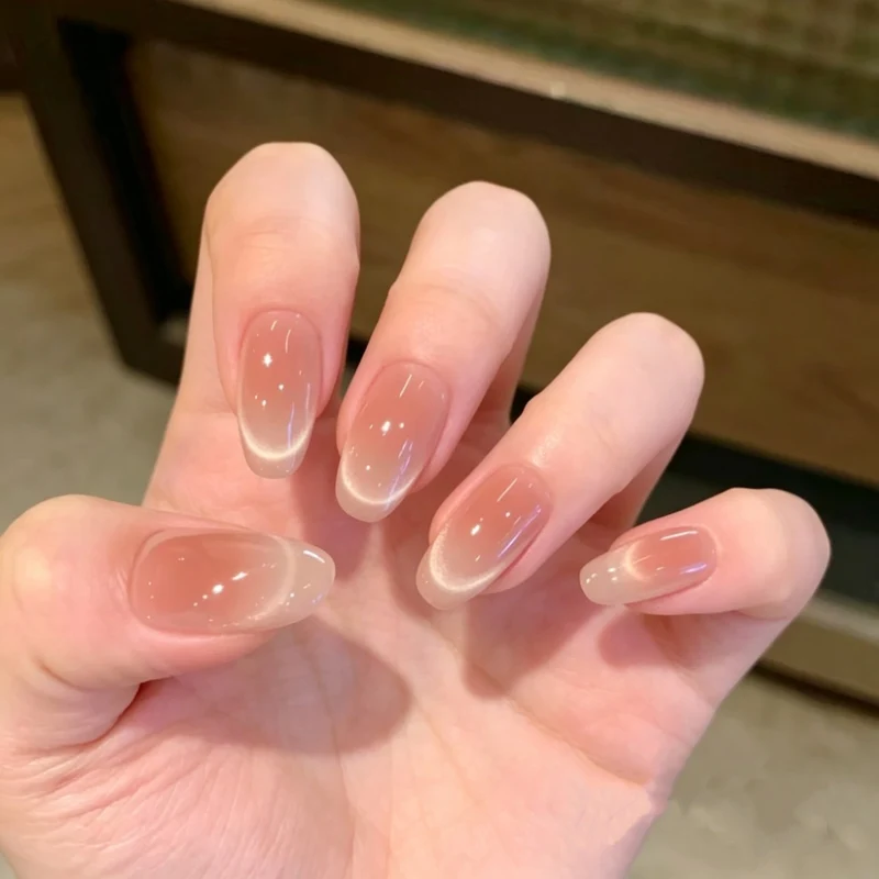 Blumenverzierte Stiletto Nail Art
