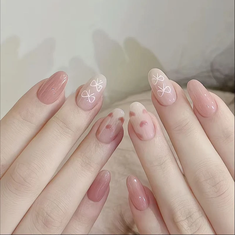 Floral Verzierter Press-On-Nagelset