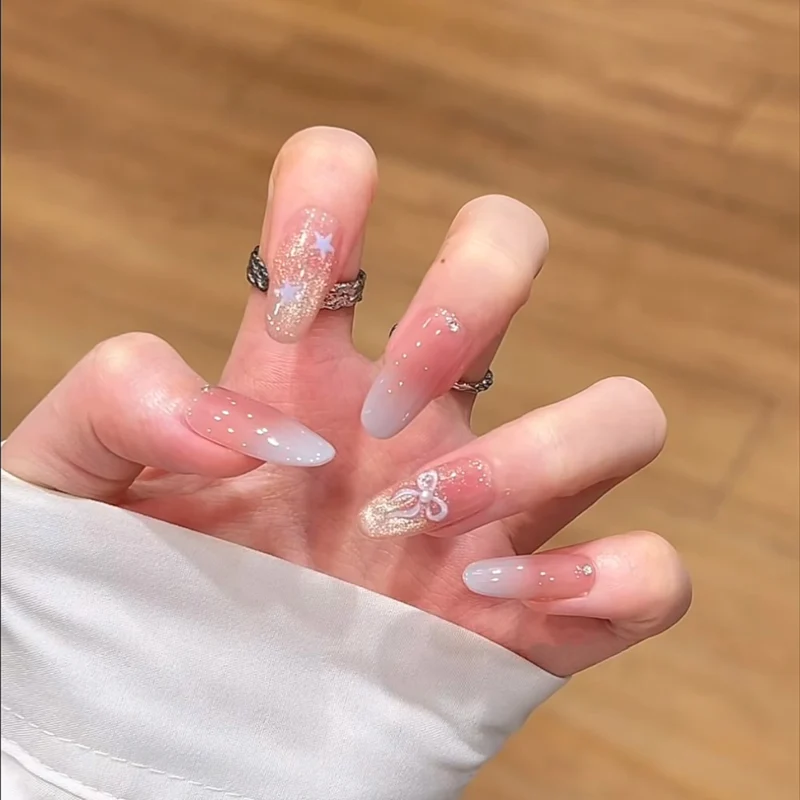 Elegante Florale Gel-Nagelverzögerungen
