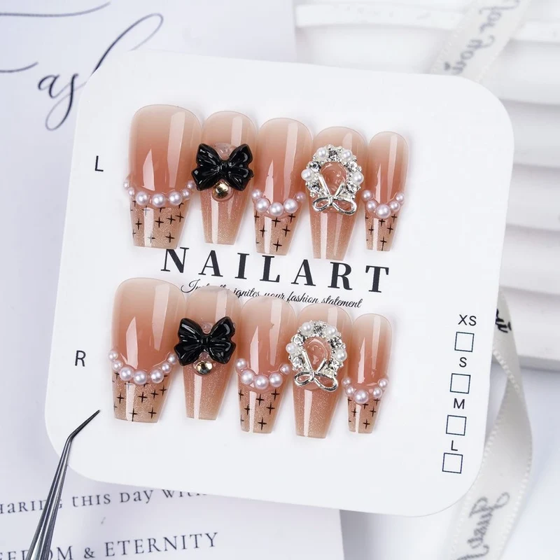 Schmetterling-inspirierte Stiletto Press-On Nägel