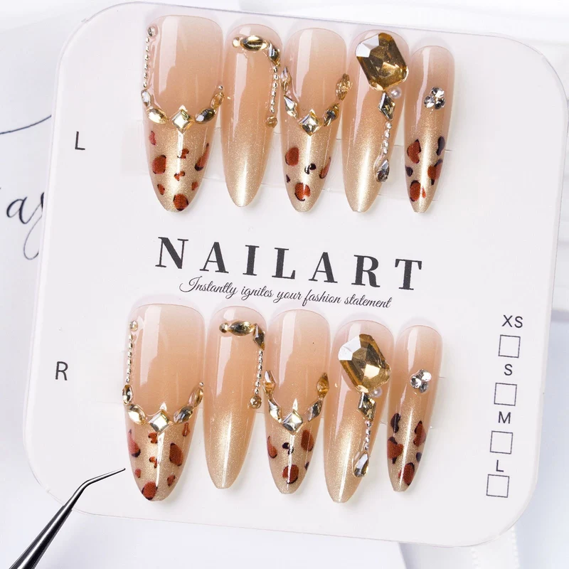 Schmetterling-inspirierte Stiletto Press-On Nägel