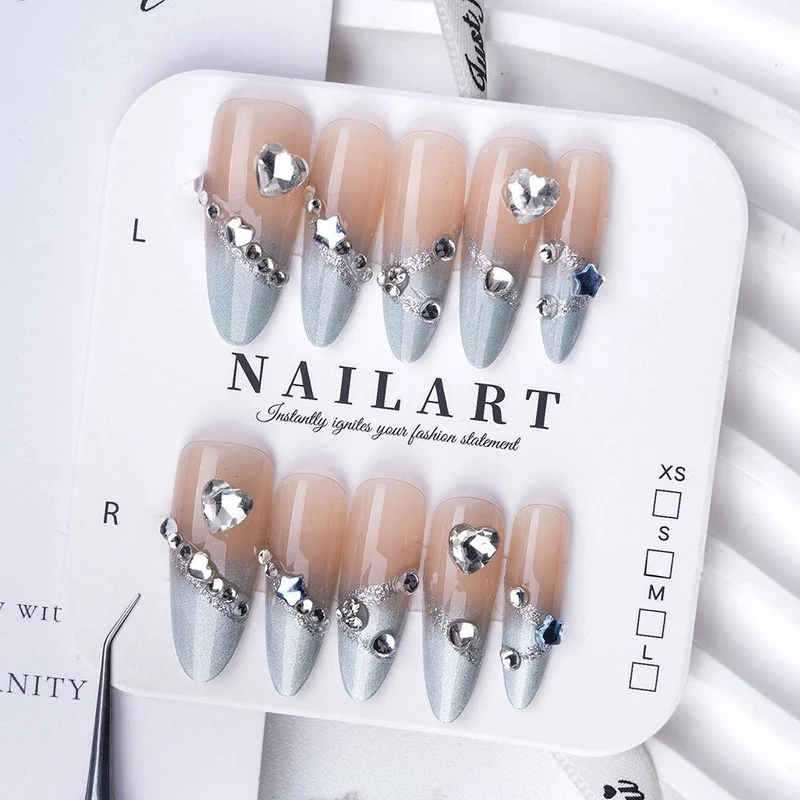 Schmetterling-inspirierte Stiletto Press-On Nägel