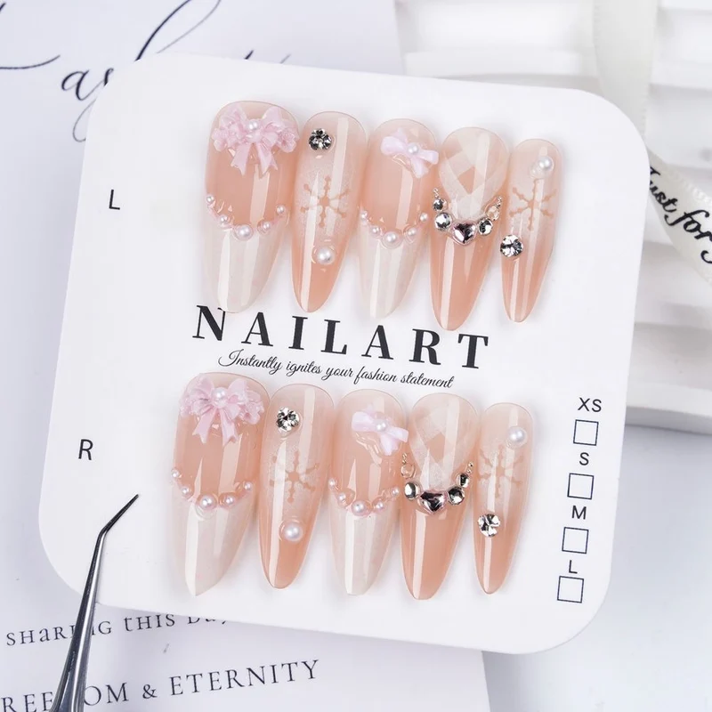 Schmetterling-inspirierte Stiletto Press-On Nägel