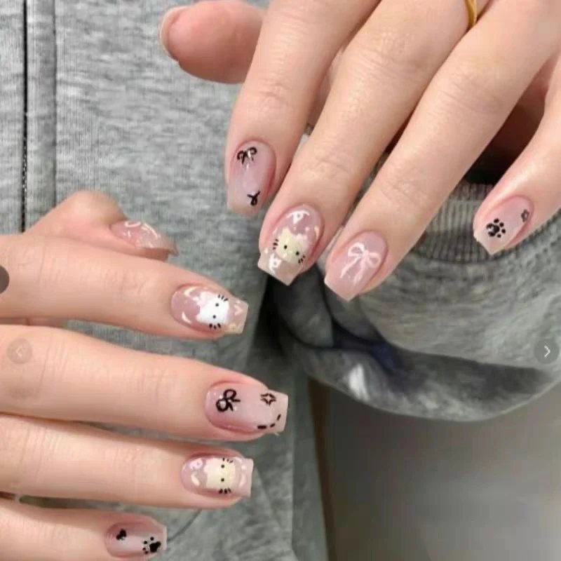 Künstlerische Stiletto-Nagelverbesserungen