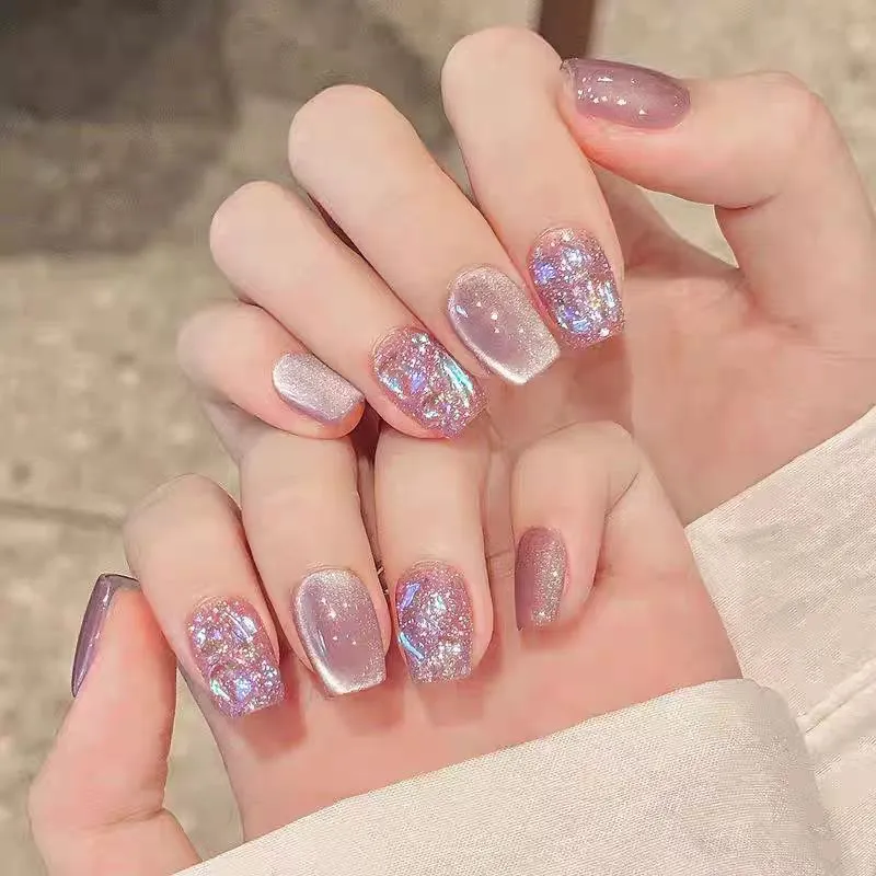 Künstlerische Stiletto-Nagelverbesserungen
