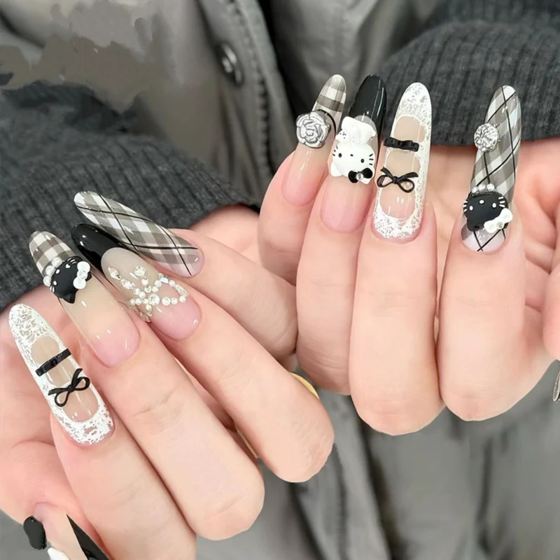 Künstlerische Stiletto-Nagelverbesserungen