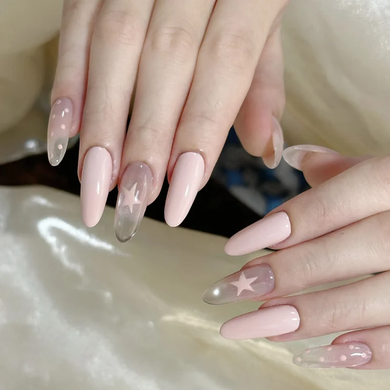 Künstlerische Stiletto-Nagelverbesserungen