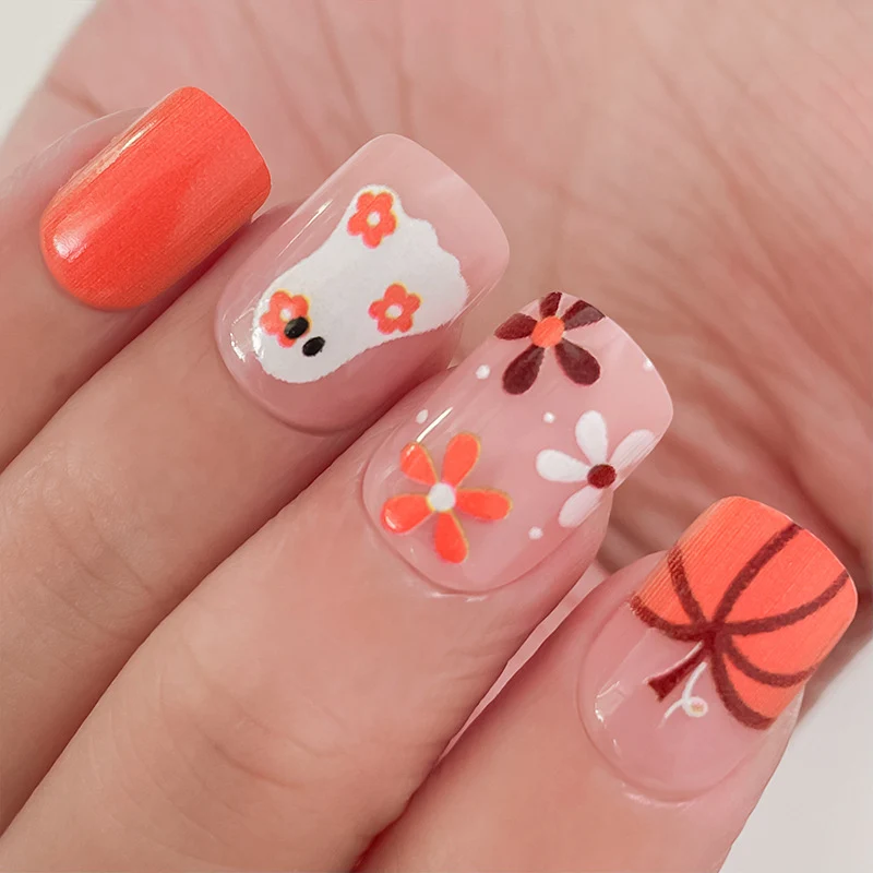 Festliche Halloween-Themen Nagelkunst Verbesserungen