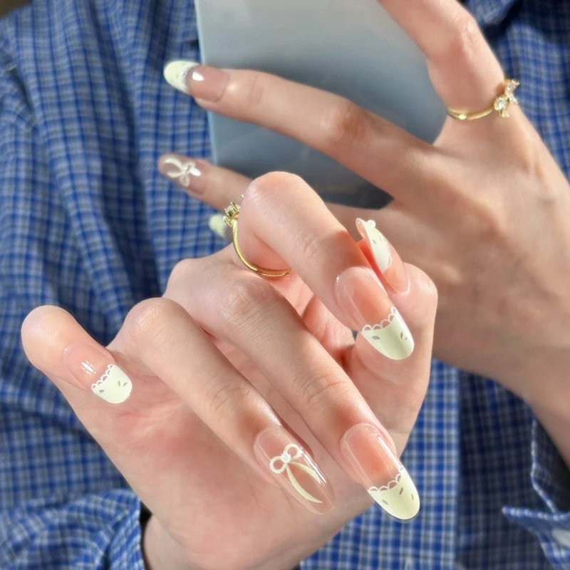 Elegante Künstlerische Stiletto Nagelverzierungen