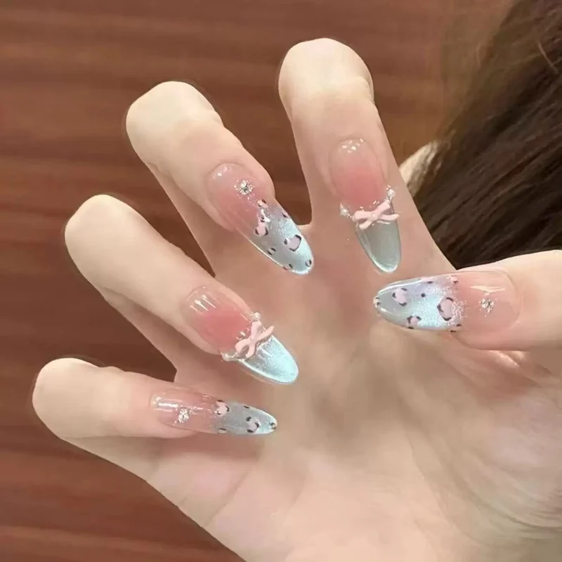 Elegante Künstlerische Stiletto Nagelverzierungen