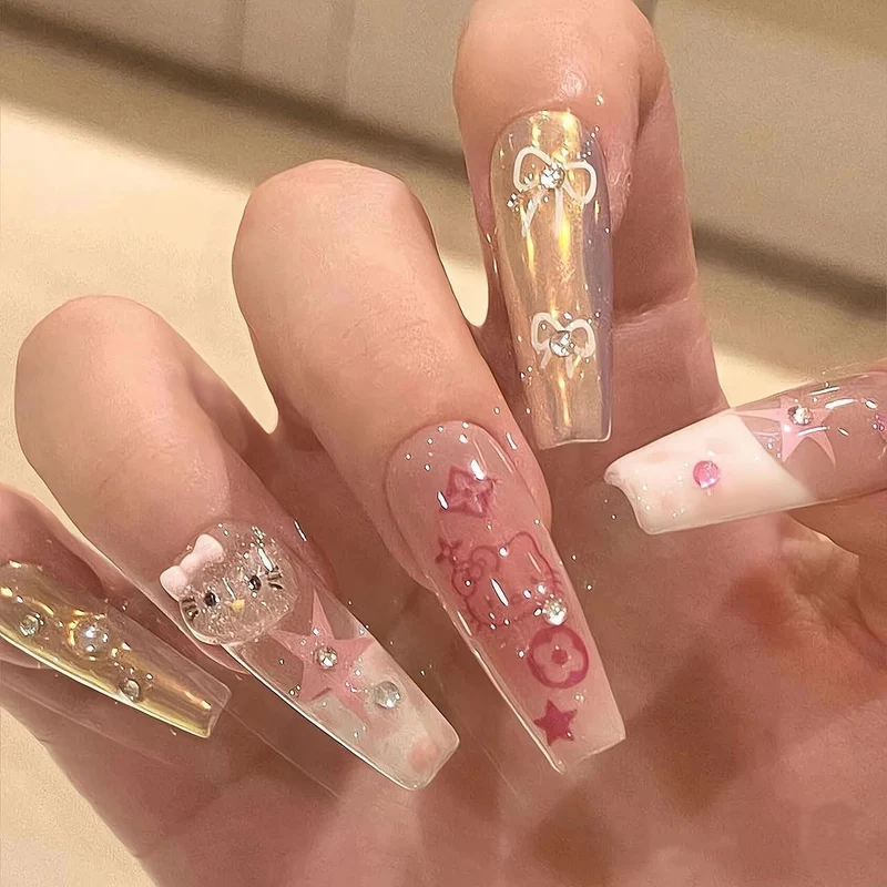 Elegante Künstlerische Stiletto Nagelverzierungen