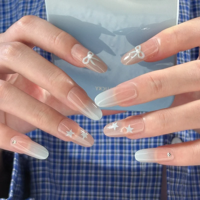 Elegante Künstlerische Stiletto Nagelverzierungen