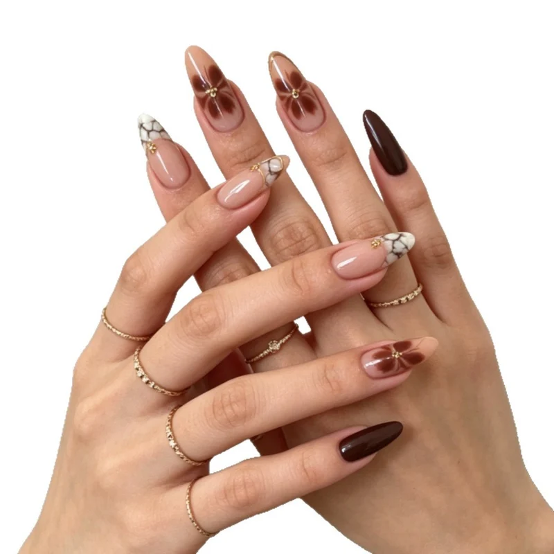 Elegante Künstlerische Nagelerweiterungen