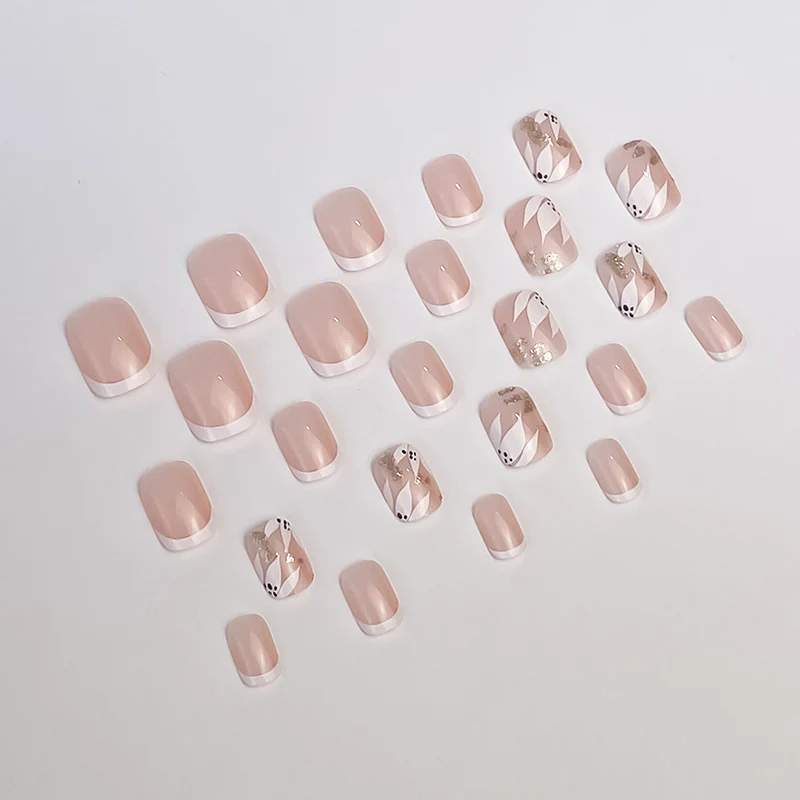 Künstlerisches Press-On-Nageldesign