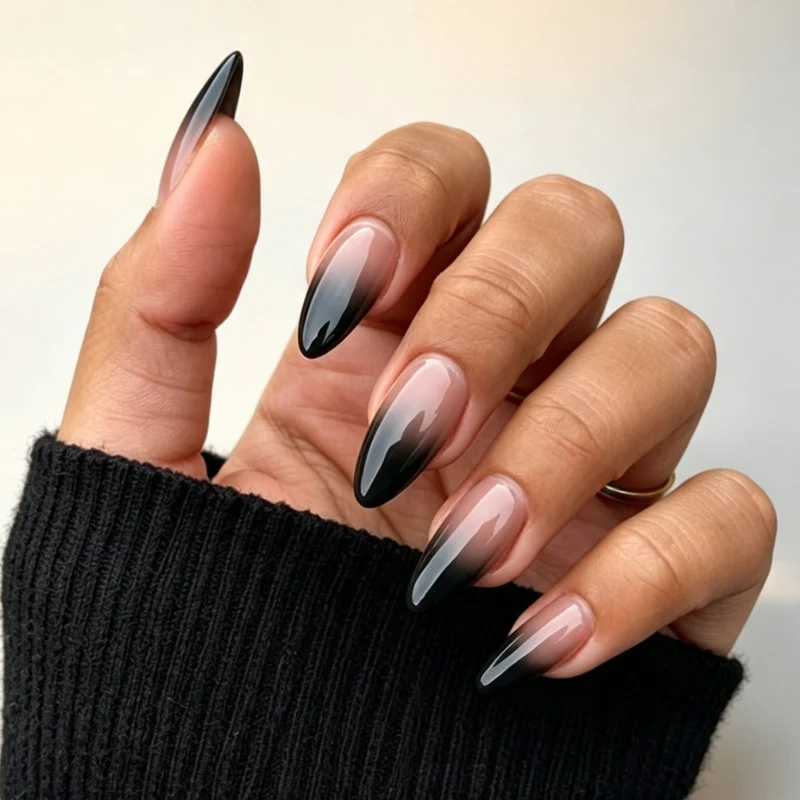 Künstlerische Ombre Stiletto Nagelverlängerungen