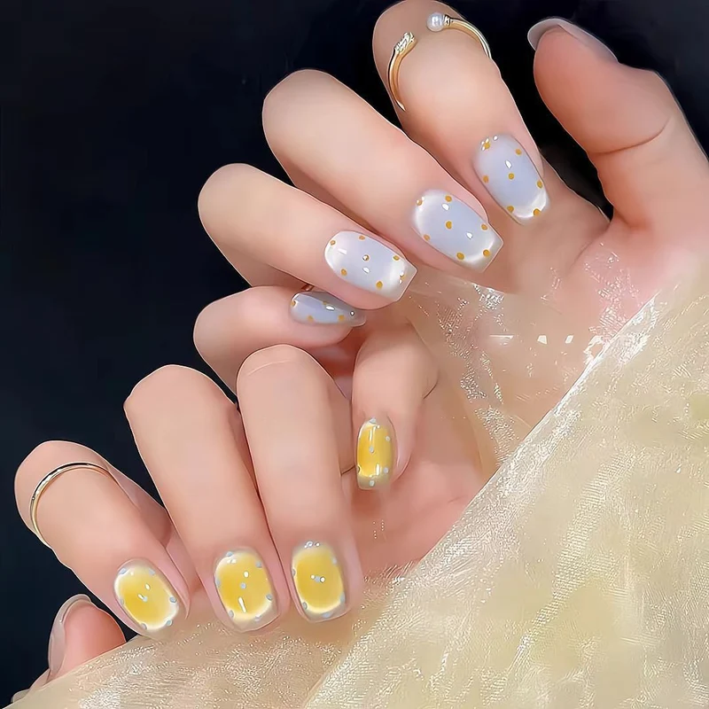 Künstlerische Ombre-Nagelverstärkungen