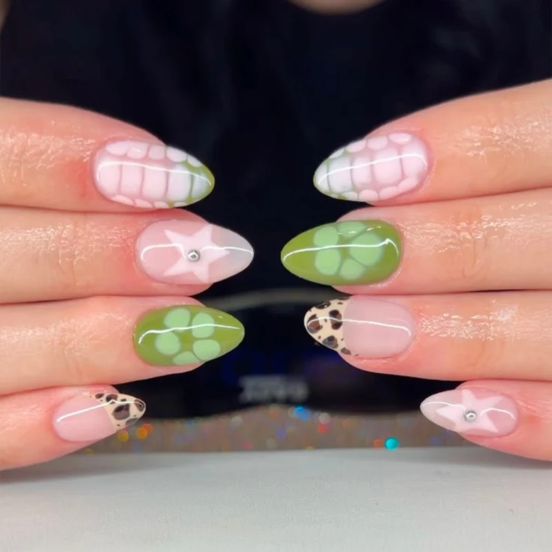 Künstlerische Nagelverbesserungen