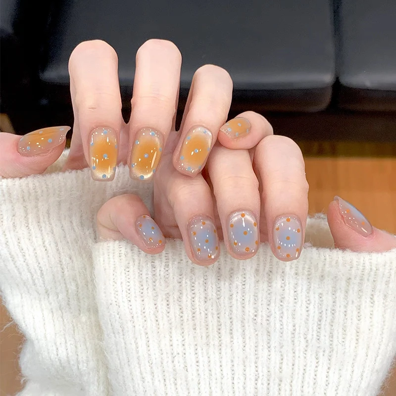 Künstlerische Nagelzubehör